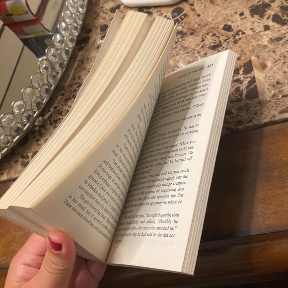 Book - Picture 4 of 4